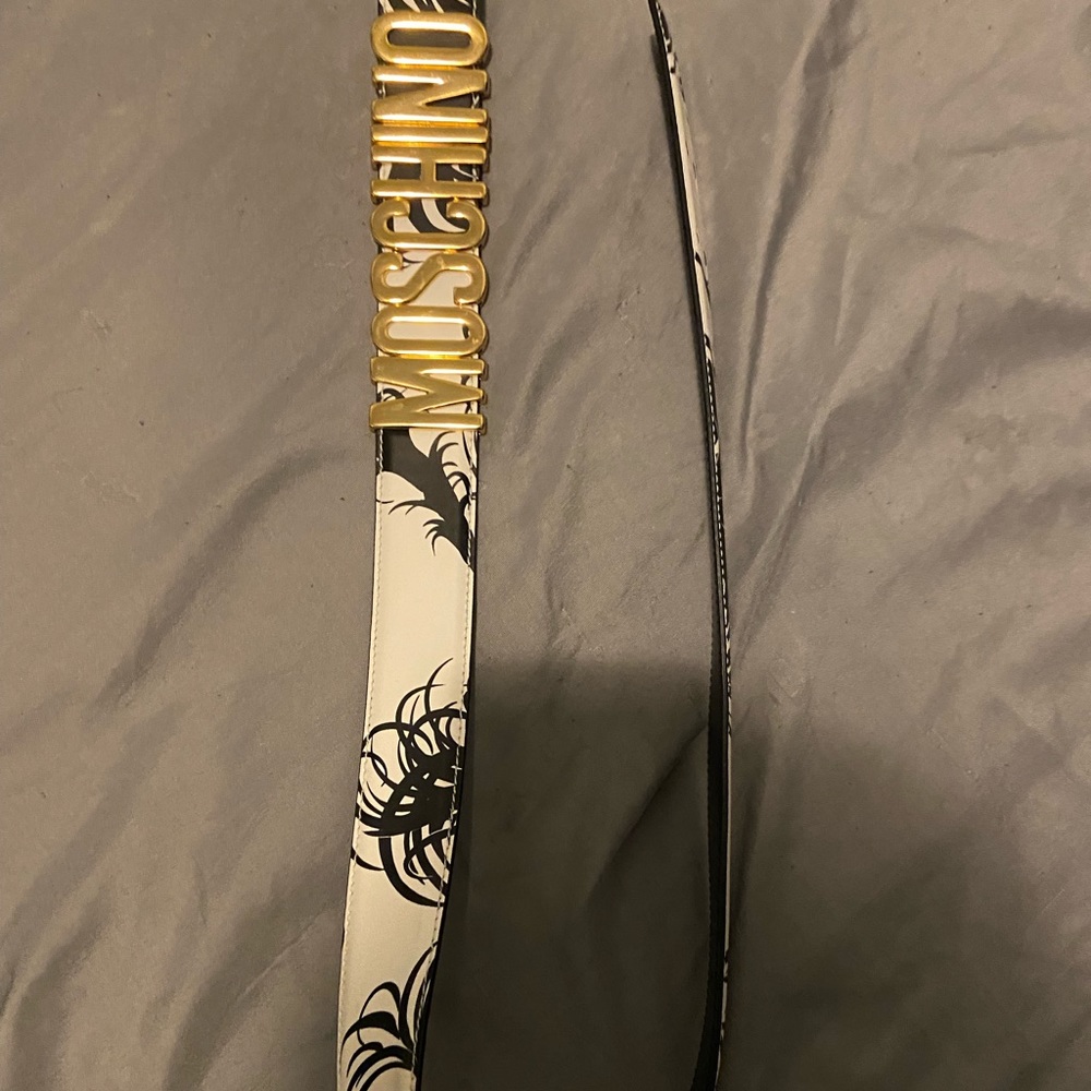 Moschino belt